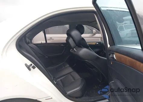 2007 Mercedes-Benz C 230 Sport z USA, uszkodzony, nr VIN WDBRF52H07F934221